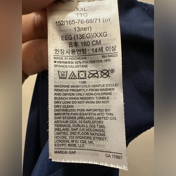 GAP Kids Recycled Shark Swim Rash Guard - Picture 6 of 10